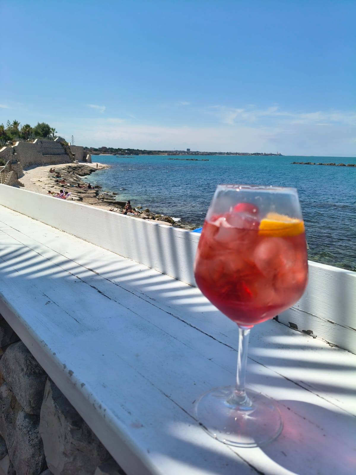 Spritz sul mare a Ostia